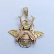 Szkarabeusz bogár, mozgó csápokkal, 3 színű aranyból készített, cirkon kövekkel kirakott 3D-s arany medál