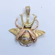 Szkarabeusz bogár, mozgó csápokkal, 3 színű aranyból készített, cirkon kövekkel kirakott 3D-s arany medál