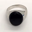 Ovális fejrészű, Onix köves férfi ezüst gyűrű