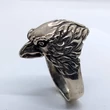 Sas fejet mintázó antikolt férfi ezüst gyűrű