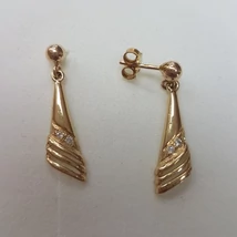 Arany, lógós fülbevaló