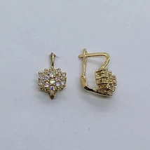 Virág mintás arany fülbevaló