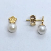 5 mm-es édesvizi tenyésztett gyöngyös, felül virág mintával kombinált, srófos arany fülbevaló