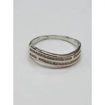 Fehér arany gyűrű