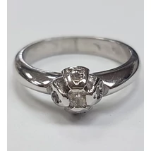 Fehér arany eljegyzési gyűrű