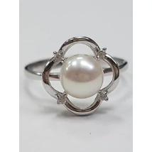 Fehér arany gyöngyös gyűrű