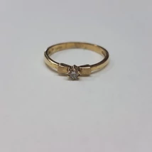 Arany eljegyzési gyűrű