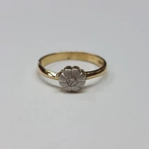 Arany eljegyzési gyűrű