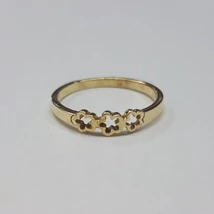 Arany virágos gyűrű