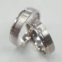 Fehérarany karikagyűrű