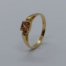 Szögletes aranytopáz színű cirkon köves arany gyűrű