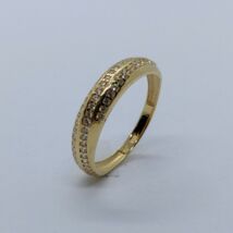 Karikagyűrű stílusú három soros cirkon köves arany gyűrű