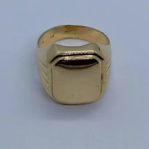 Álló téglalap fejrésszel onix oldalt mintás gravírozható arany pecsét gyűrű