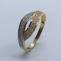 Hullám vonalú, bicolor fehér cierkon sorkövekkel kirakott arany gyűrű