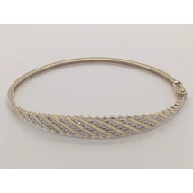 Sréen gyémánt csiszolással, és ródiummal díszített csillogó, zsanéron nyíló arany karkötő