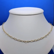 Szivecskékből összeállított, nyakéknek is alkalma különleges arany lánc