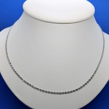 Keresztbe pálcával díszített csiszolt 60 cm-es Gucci fehér arany lánc