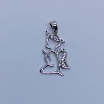 Cirkon kővel kirakott anyalka fehér arany medál