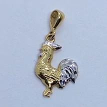 Kő nélküli magas fényű, gyémánt vésett kakast formázó arany medál