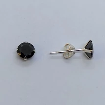 Fekete köves ezüst fülbevaló