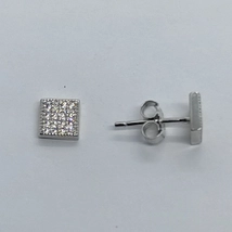 Mikro köves négyzet alakú ezüst fülbevaló