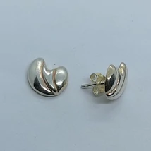 Kő nélküli absztrakt formájú ezüst fülbevaló