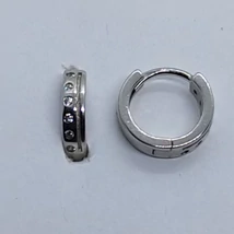 Cirkon sor kőves szélen sima sávos ezüst karika fülbevaló