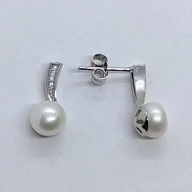 Apró pici cirkon kővel kirakott ezüst száron 6 mm-es tenyésztett gyönggyel díszített ezüst srófos fülbevaló