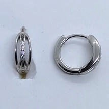 3 szállból készült középső száll cirkon kövekkel díszített ezüst karika fülbavaló