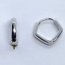 3 mm széles rombusz alakű, sima ezüst karika fülbevaló