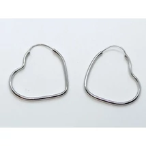 Szivet formázó ezüst csőből készült fülbevaló
