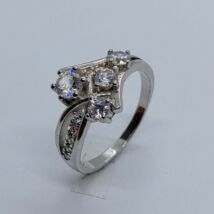 Köves ezüst gyűrű