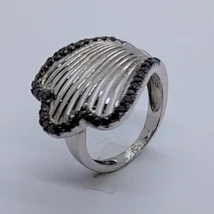 Fekete, fehér köves ezüst gyűrű