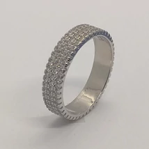 3 soros cirkon kövekkel kirakott karikagyűrűre emlékeztető ezüst gyűrű