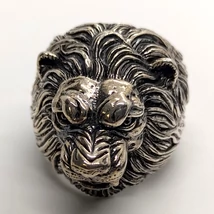 Oroszlán fejet mintázó antikolt férfi ezüst gyűrű