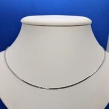 Magas fényű szögletes kocka ezüst lánc