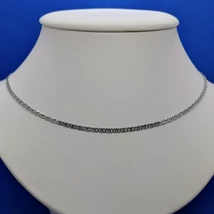 Gömbshrlesz ezüst lánc