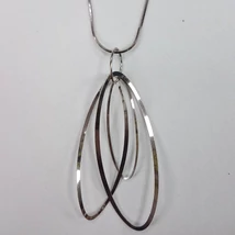 Ezüst lánc, medállal