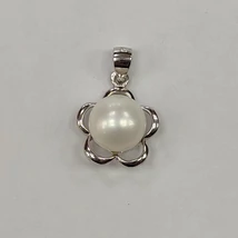 Tenyésztett gyöngy ezüst medál