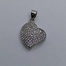 Aszimmetrikus dűsan díszítettr cirkon köves szív ezüst medál