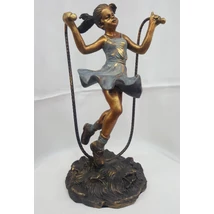 Ugráló köteles kislány